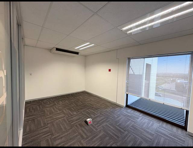 442M² OFFICE TO LET IN VORNA VALLEY